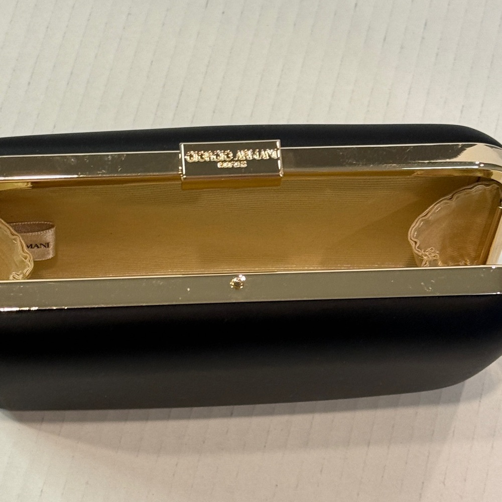 🆕 Giorgio Armani Parfums Black & Gold Clutch Case – Elegant Display Piece 🆕 - Picture 9 of 16